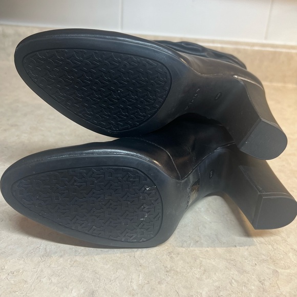 Slouchy Black DKNY Ankle Boots. - Picture 3 of 15